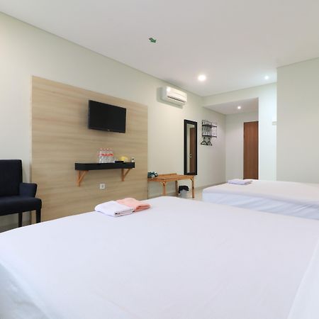 Locus Rooms Бандунг Экстерьер фото