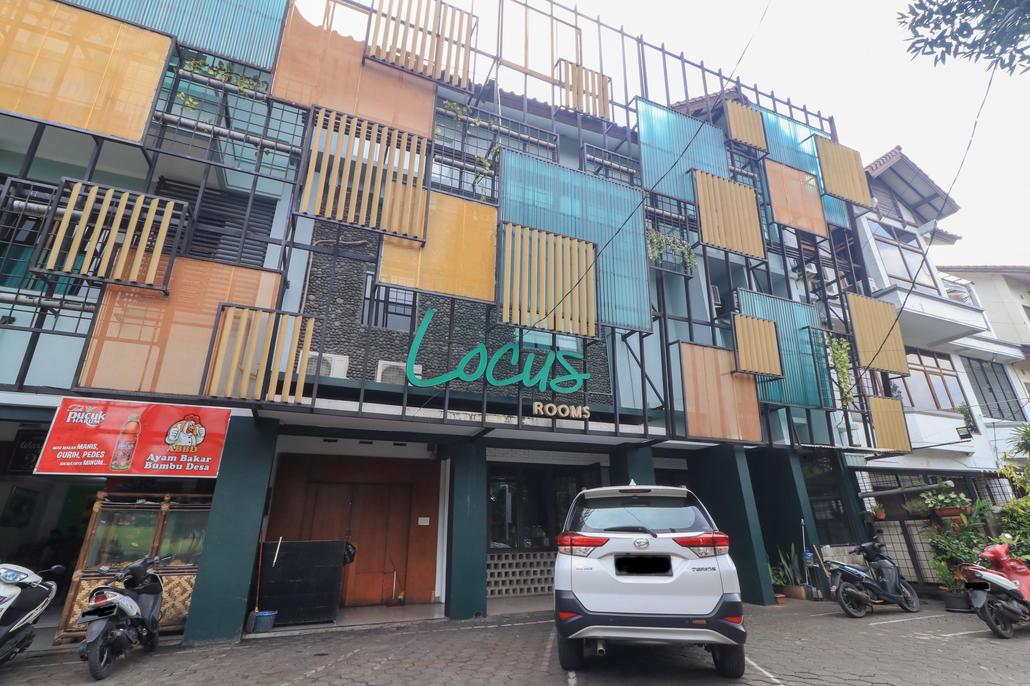 Locus Rooms Бандунг Экстерьер фото